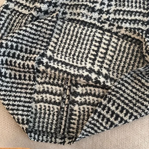 🎊HOST PICK🎊Zara Black and White Asymmetrical Dress - Picture 5 of 6